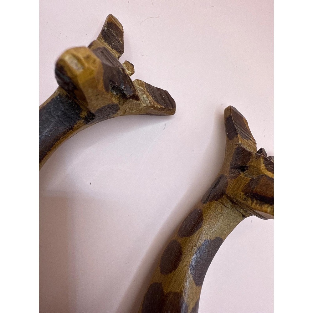Wooden Giraffe Napkin Rings Set of 2, Carved Animal‎ Home Decor - Picture 10 of 10